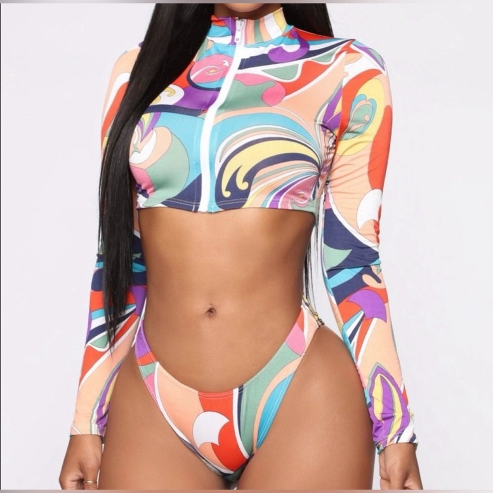 ✨ Fashion Nova ✨Colorful Abstract Long Sleeve Bikini Set Size Small ✨